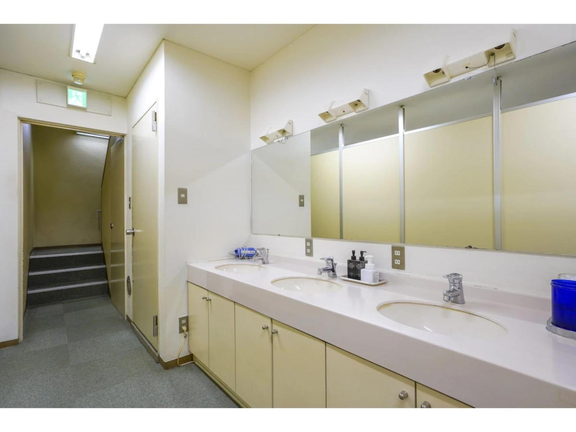 Male Only Capsule Inn Hamamatsucho - Vacation Stay 68799V Tóquio Exterior foto